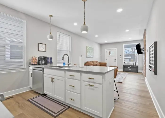 2 Homes Side By Side Downtown With Fenced Yard And Hot Tub *