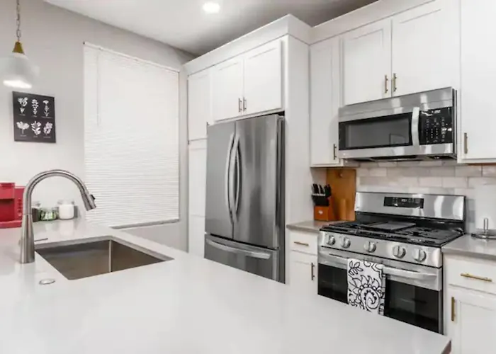 2 Homes Side By Side Downtown With Fenced Yard And Hot Tub * Columbus