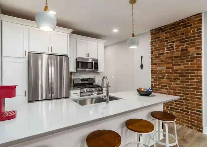 2 Homes Side By Side Downtown With Fenced Yard And Hot Tub Сasa de vacaciones Columbus