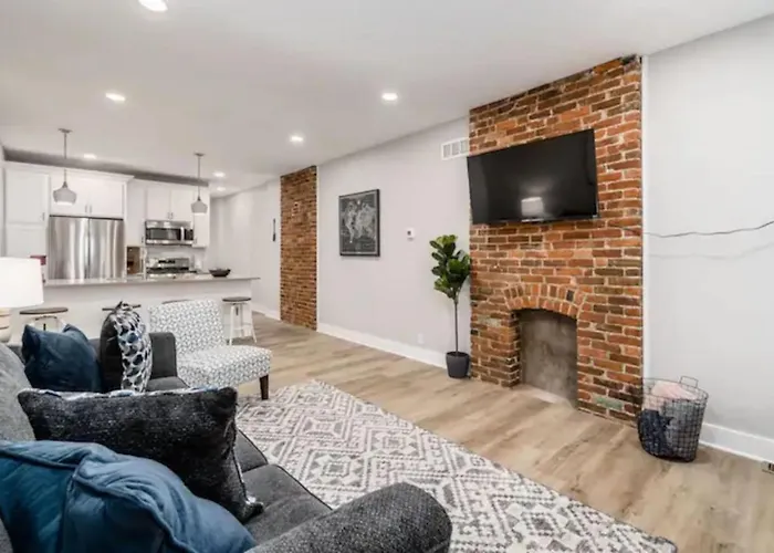 2 Homes Side By Side Downtown With Fenced Yard And Hot Tub * Columbus